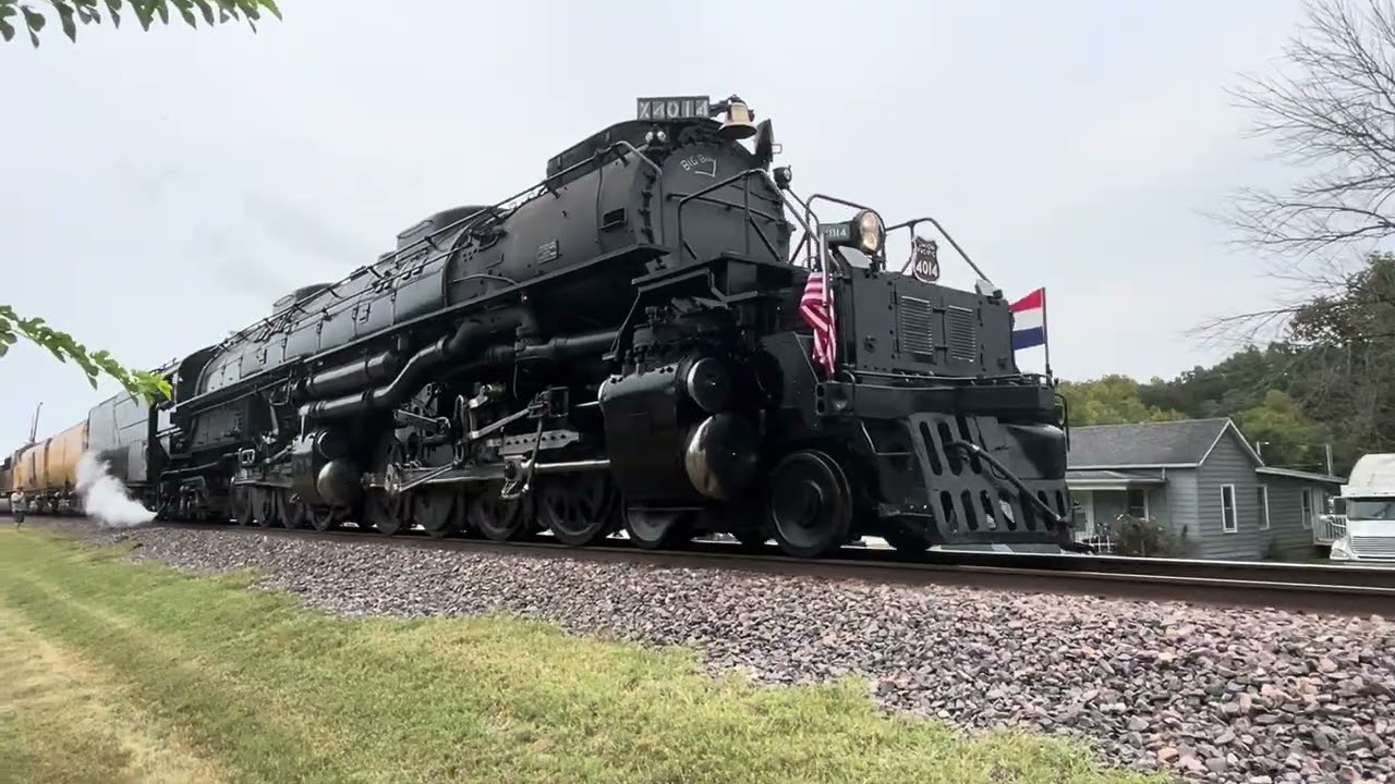 Chasing the Big Boy 4014 through St. Louis MO in 2015