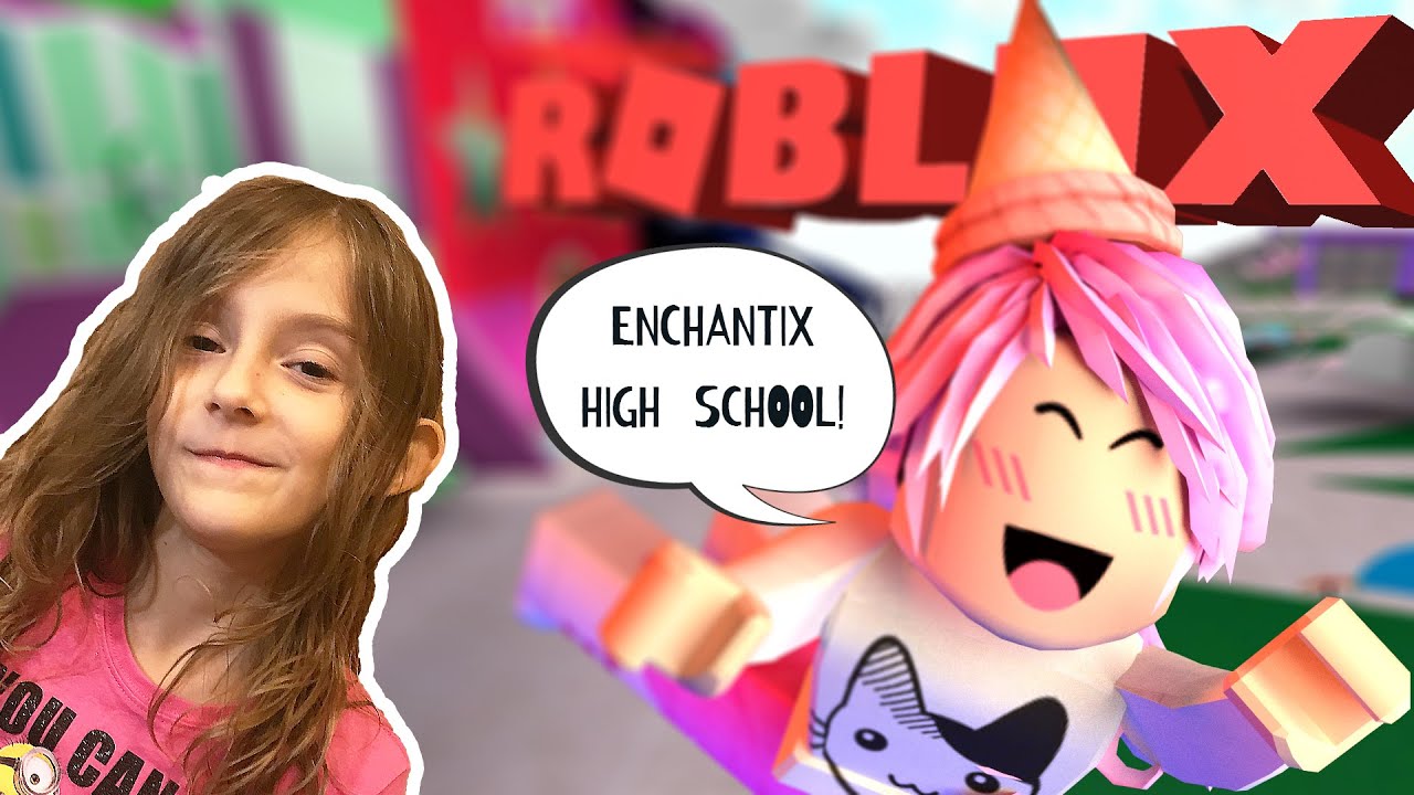 ROYAL HIGH | I Met A DARK FAIRY While Exploring ENCHANTIX High School!
