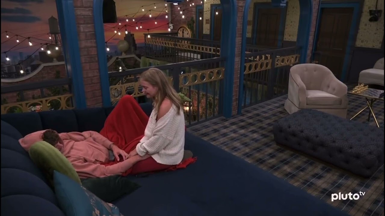 Rylie asks Katherine if she will sleep in the bed with him 🤢
