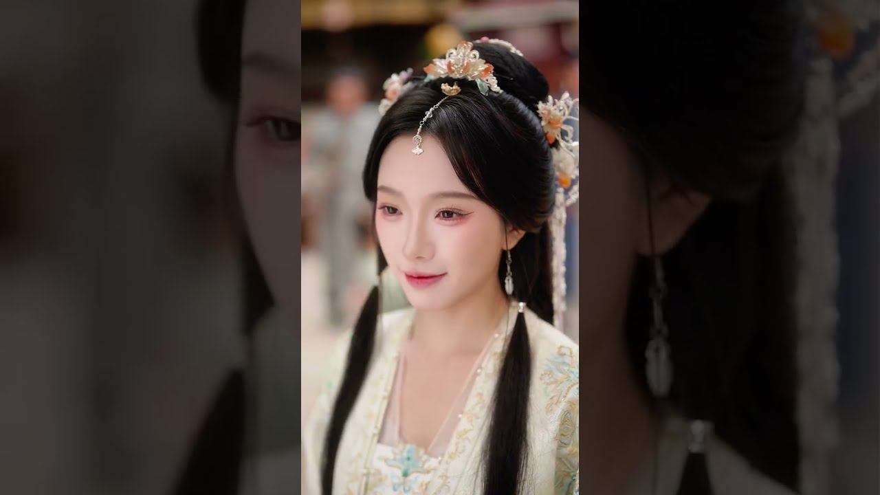 格鬥冠軍意外穿越成古代孤女，建起山寨卻遭重兵圍剿！ 被世家認回後偽裝柔弱千金，結果發現聯姻的高冷王爺，正是當初圍剿自己的死對頭！！ #短劇 #逆襲 #反轉 #穿越