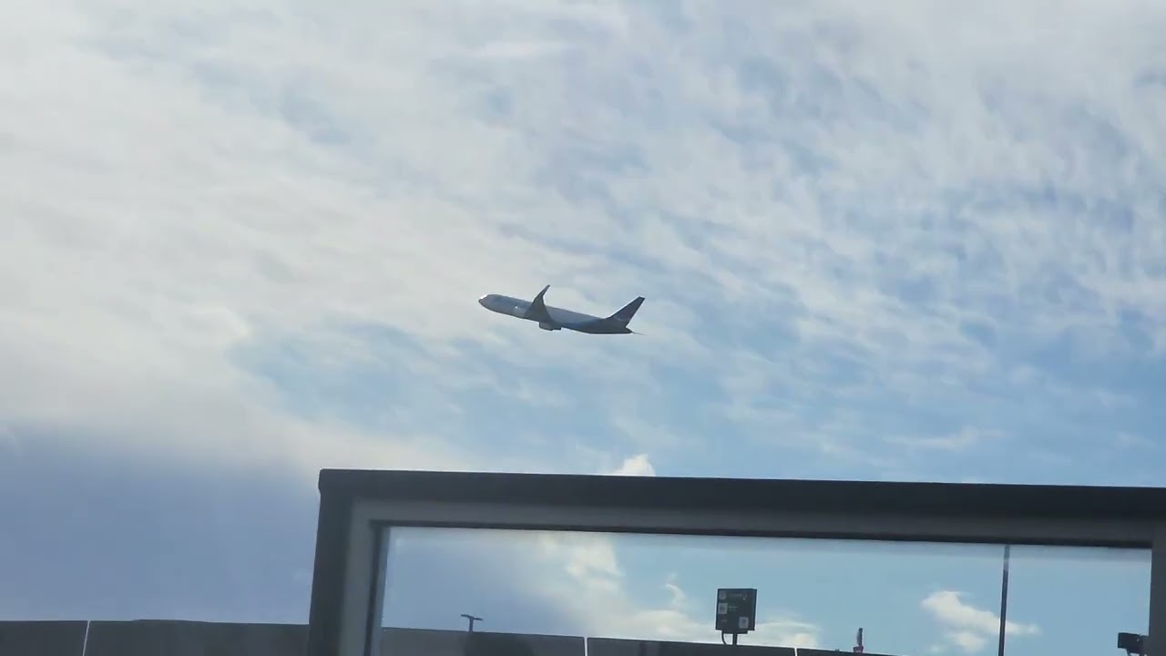 Line 1 from SeaTac Airport to angle lake