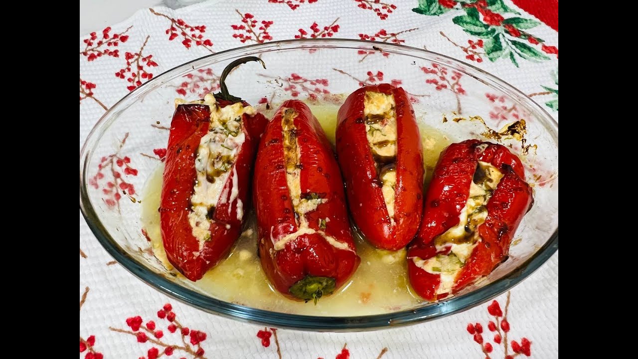 Этот греческий рецепт сводит всех с ума! Фаршированный красный перец с сыром фета!