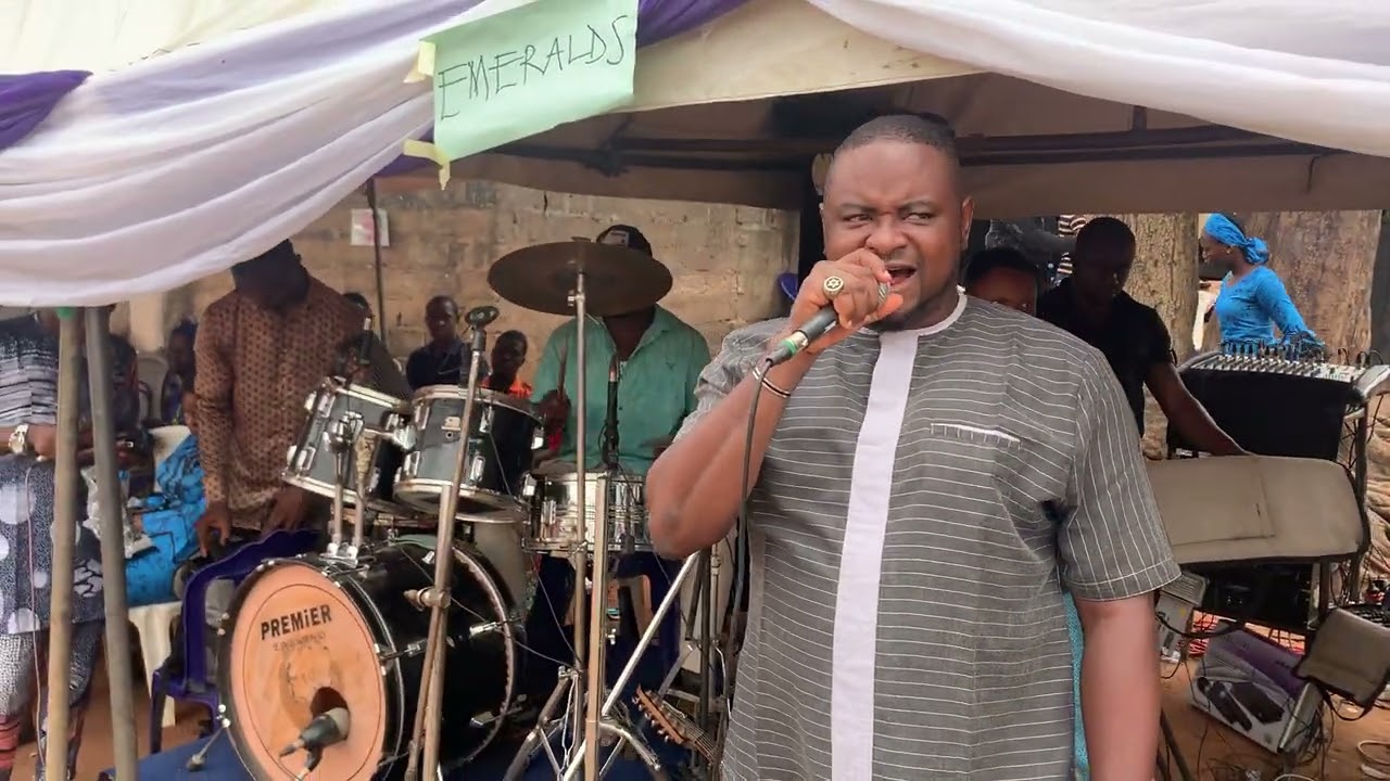 Emerald live performance (Local tunes)