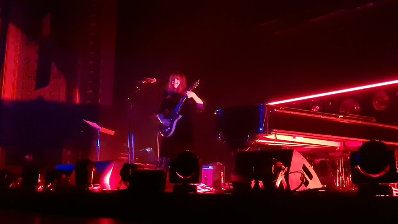 Cat Power - Satisfaction, at Théâtre du Châtelet, Paris on 6th December 2021 (Fnac Live 2021)