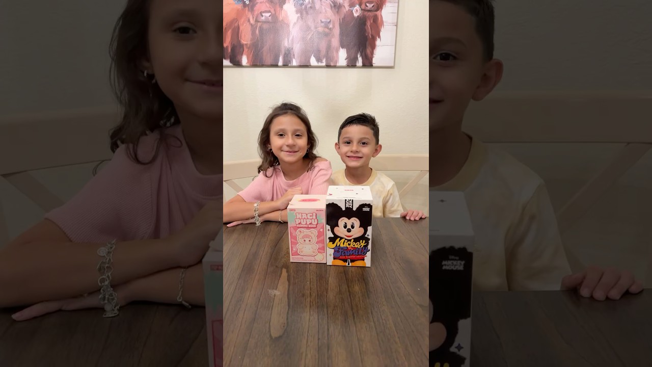Pop Mart unboxing. 