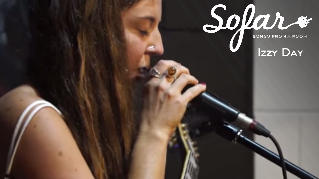 Izzy Day - Following My Fire | Sofar Gold Coast