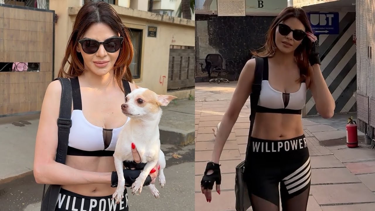 Sherlyn Chopra spotted at Juhu