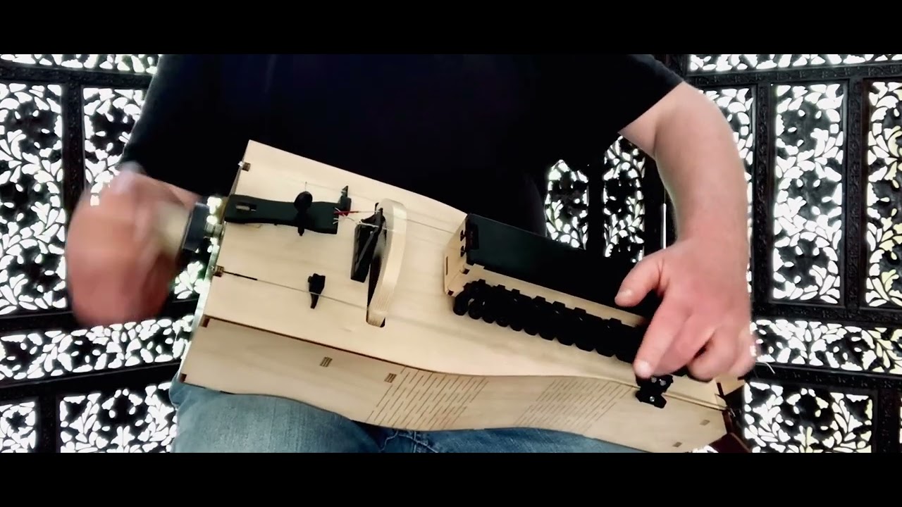 Trying a Nerdy Gurdy Basic 4 String, G drones