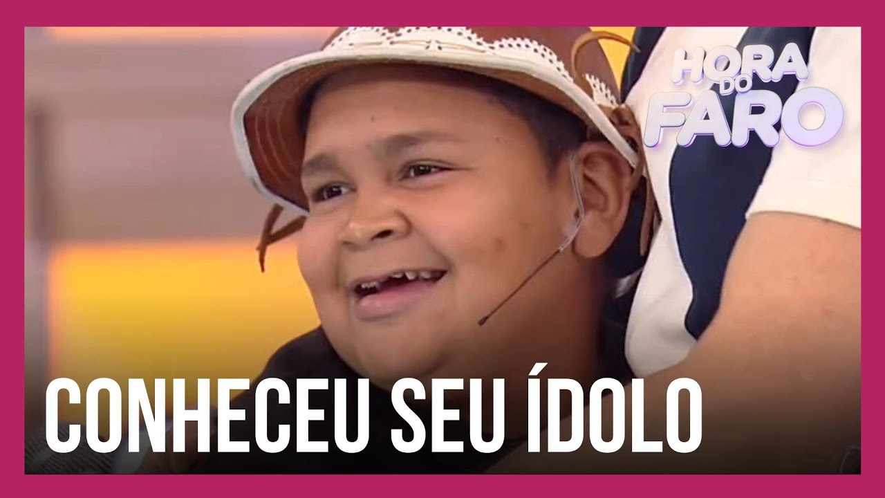 Paulinho do Triângulo recebe surpresa especial no palco do Hora do Faro