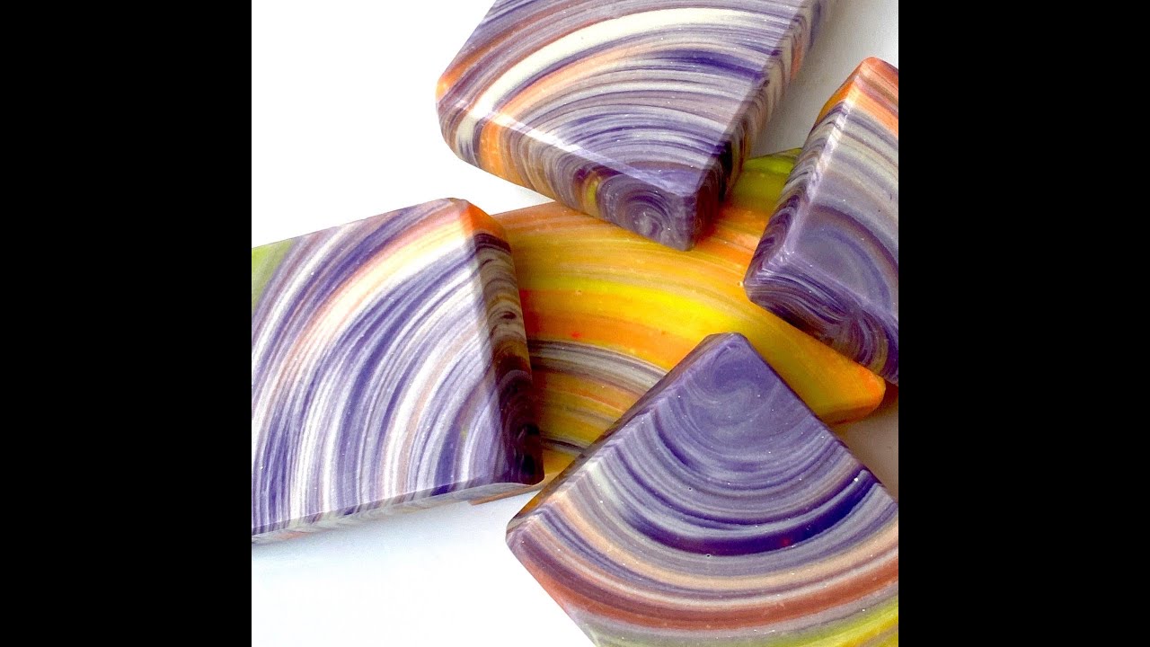 Soap Challenge Club - Kiss Pour - CP Soap Making