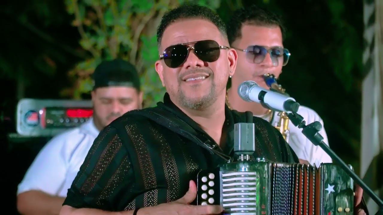 NIXON ROMAN - EL CAPIROLO (EN VIVO)