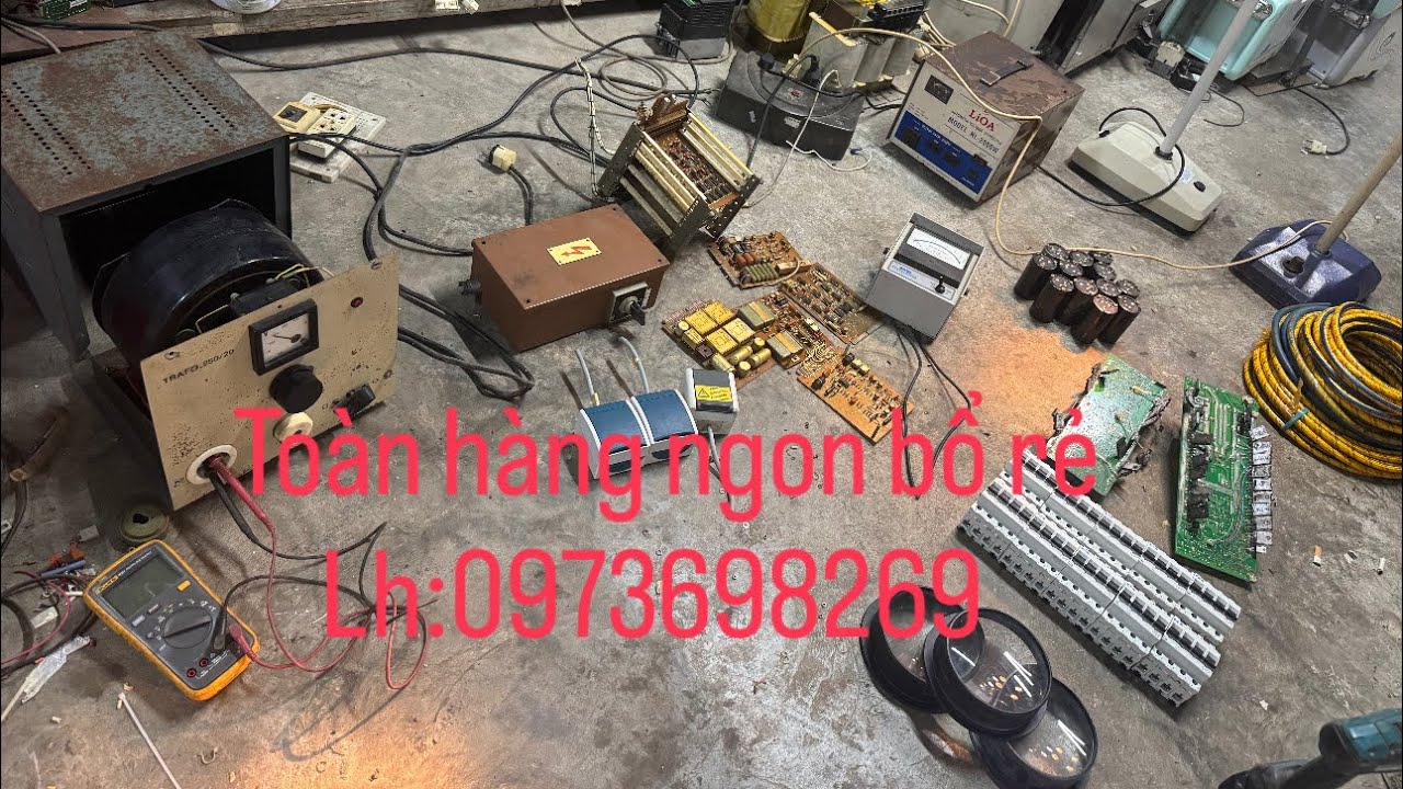 30/12: VÔ CẤP ĐỨC 20A, AT MỸ 3PHA/4 CỰC 40A, KÍNH LÚP NHẬT, Ổ CẮM ĐỨC, ĐÈN MỔ Y TẾ, ĐỔI NGUỒN LIOA