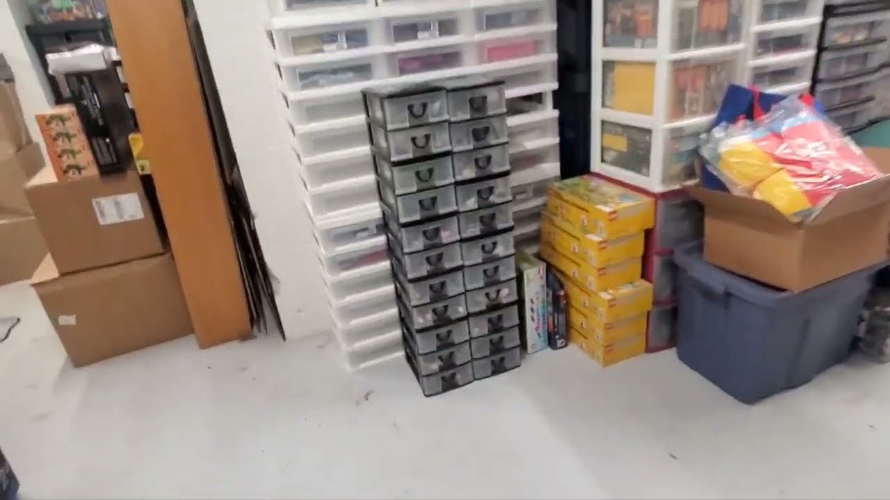 VLOG #39 - Sorting, Prep for LUG Swap Meet, and I built an Old Plane set for the Air Show!