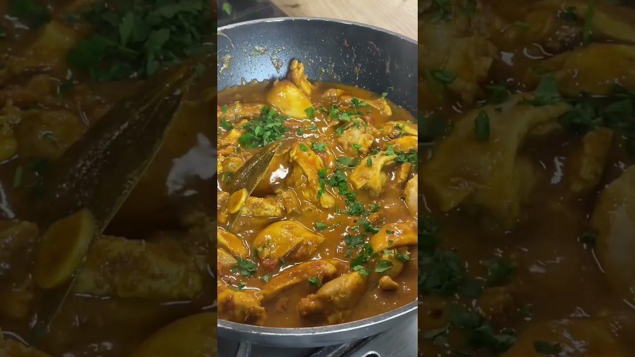 Perfect gift for foodies 😋 Indian Curry Kit available in 2 serving sizes, shop in-store or online
