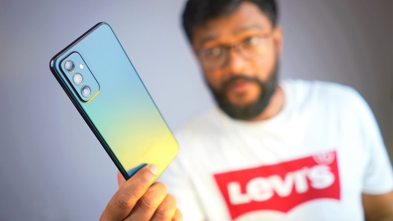 Here is New Samsung Phone - Unboxing & Overview !