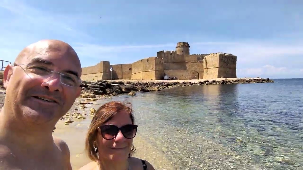 Spiaggetta sotto Le Castella KR by Roby e Patty Calabria 2023