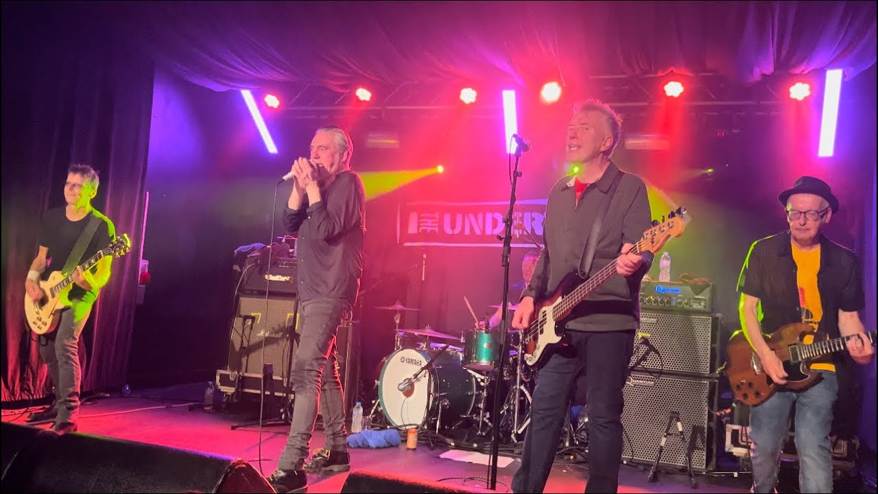 The Undertones - Get Over You ( Live )
