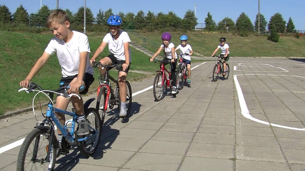 Miasteczko rowerowe na terenie SP8