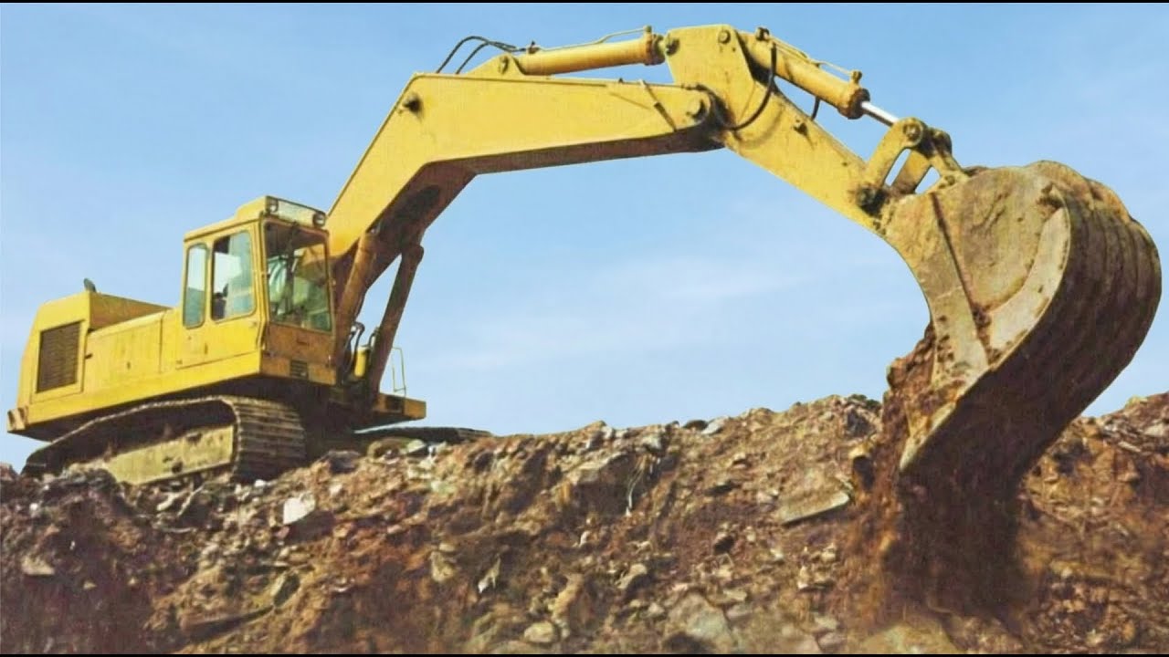 Who Invented The First Hydraulic Excavator in 1948?