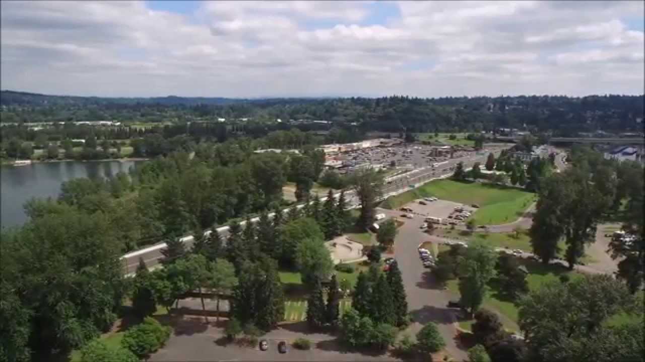 boats and fisherman in Oregon City with Inspire 1