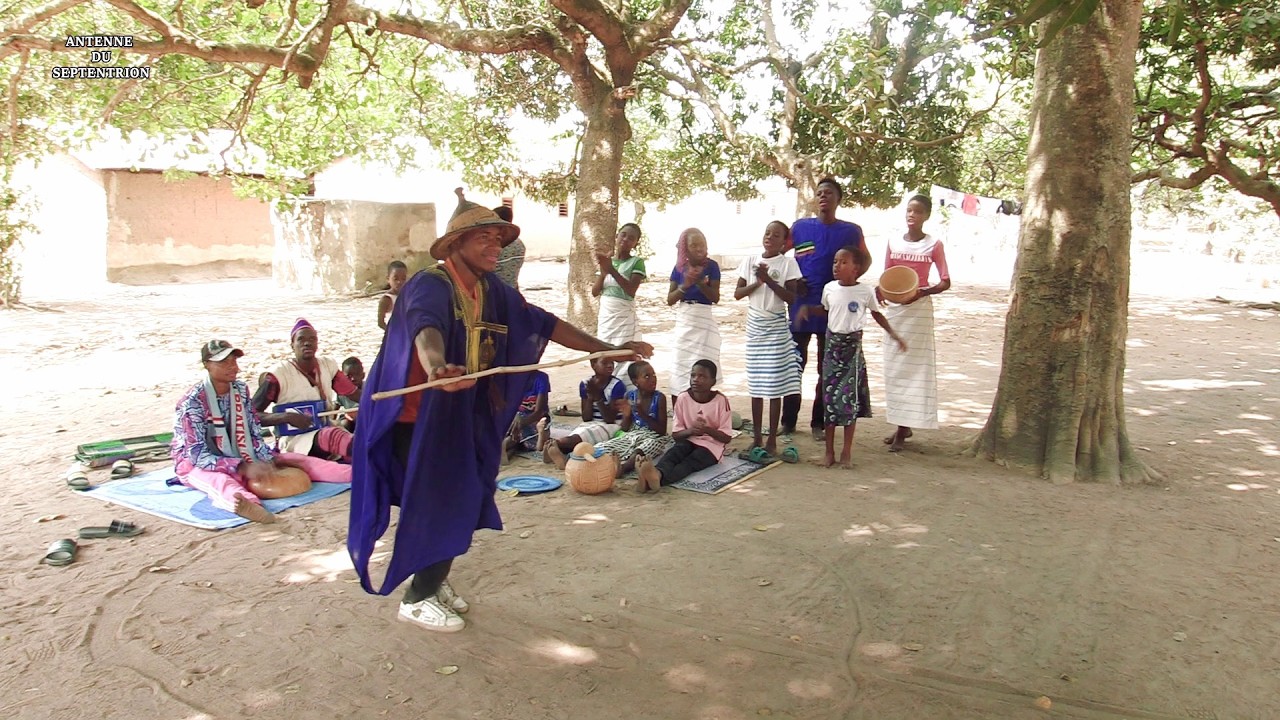 (FULFULDE) Culture et tradition en milieu peul : A LA DECOUVERTE DE LA DANSE ''HARAKA''