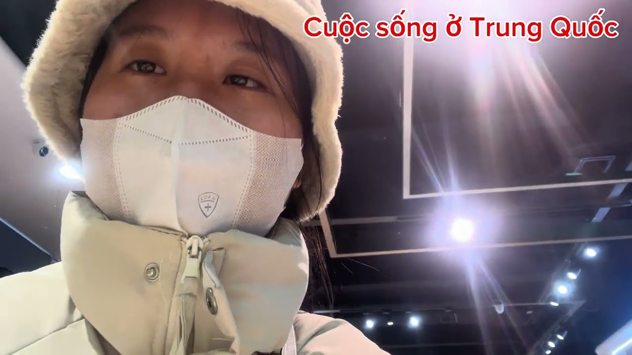 Ngày đầu tiến ở Hồ Nam, Trung Quốc