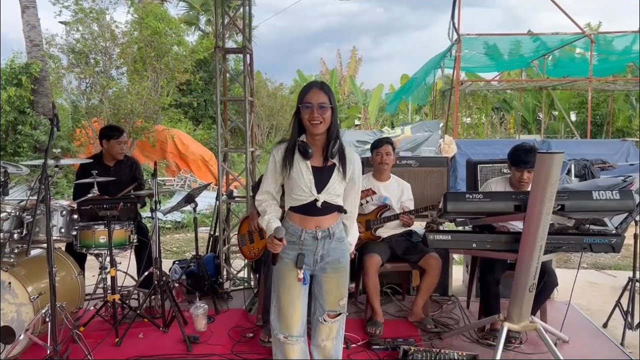 វីដេអូហាត់សម | Single មិនទេីសអ្នកណា | ស្រីនាង | PHY SOKUNTHY BAND 