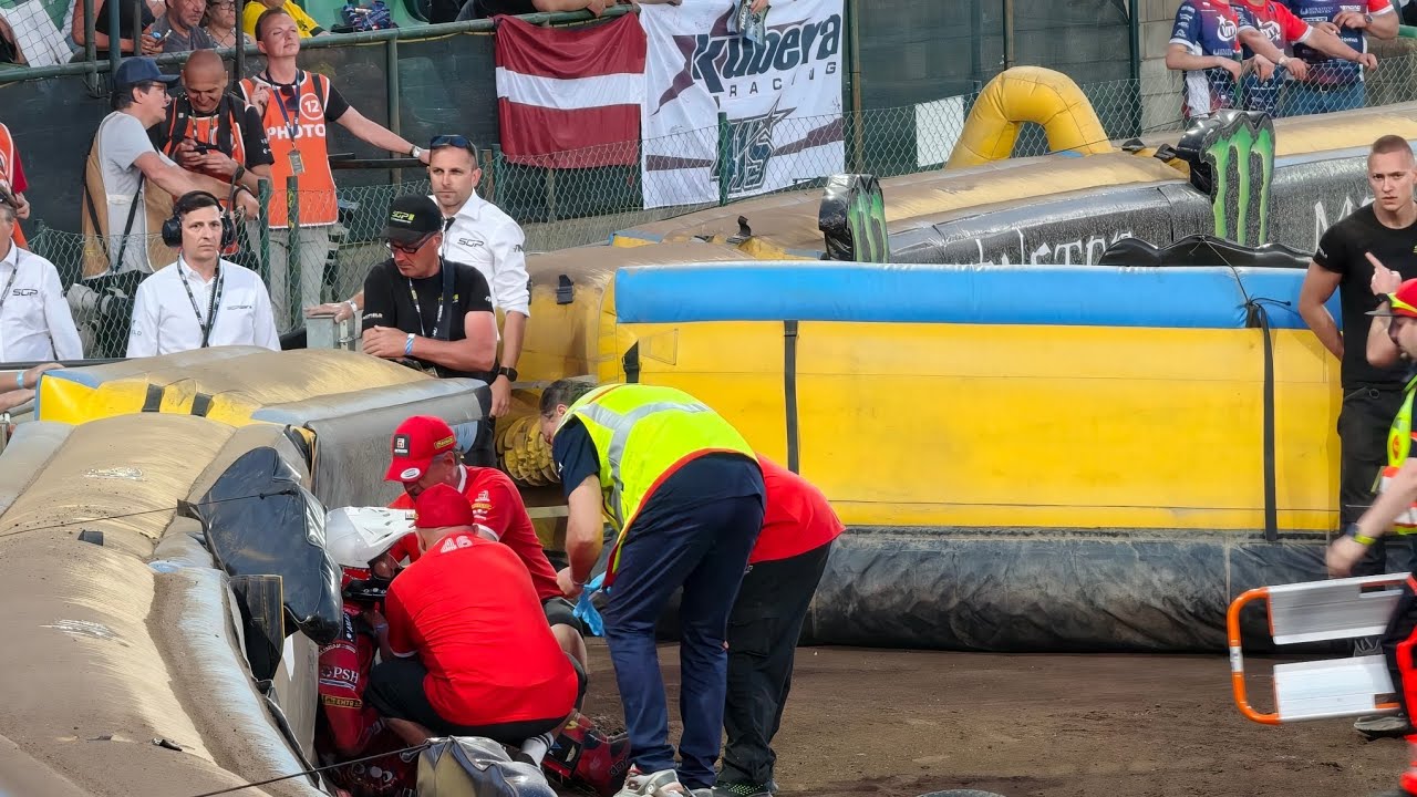 2026 FIM SGP of Czech Republic - Prague 23.05.2026 - fall of Max Fricke in LCQ1