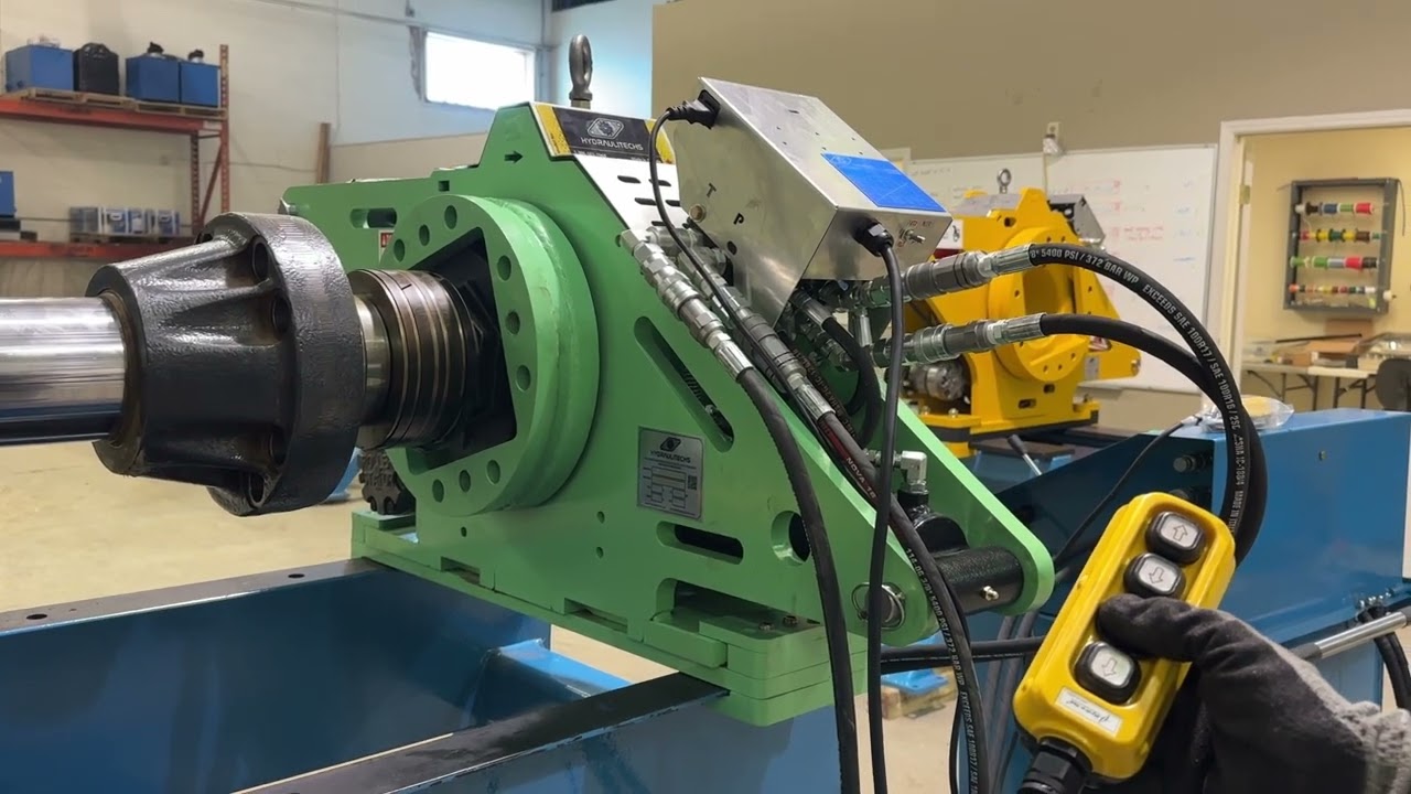 Torque Monster HTW50 in Action! Opening the Nut