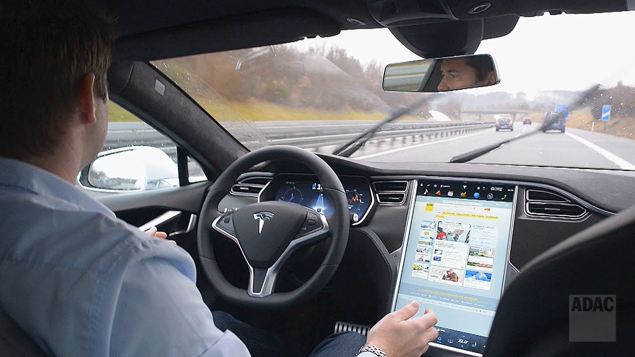 Test: Autonomes Fahren mit Tesla