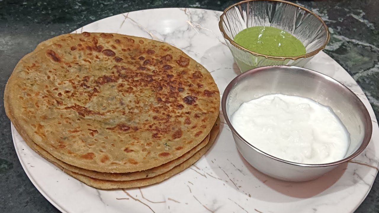 बथुआ पराथा वो भी बस १० मिनिट मै तैयार!!🤤😍| Bathua Paratha | Indian Recipe |