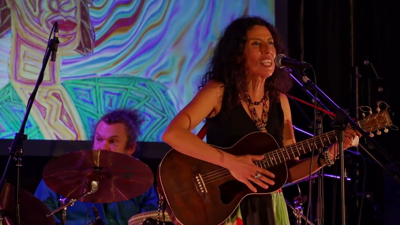 Dora Caicedo en concert - Pablo