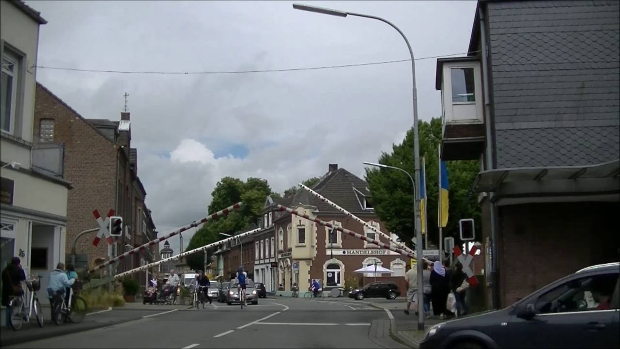 Spoorwegovergang//RR-crossing//Bahnübergang Kevelaer, Bahnstrasse, D