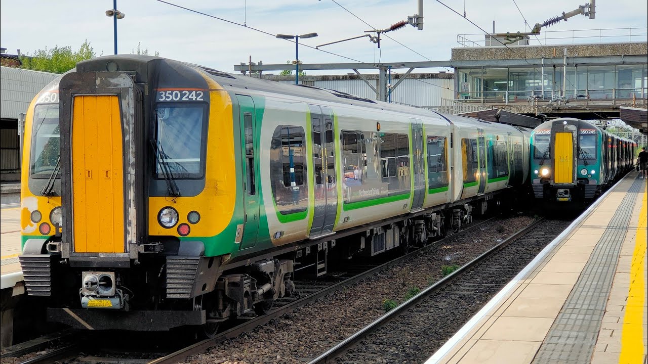 Trains at Stafford - 13/09/2022
