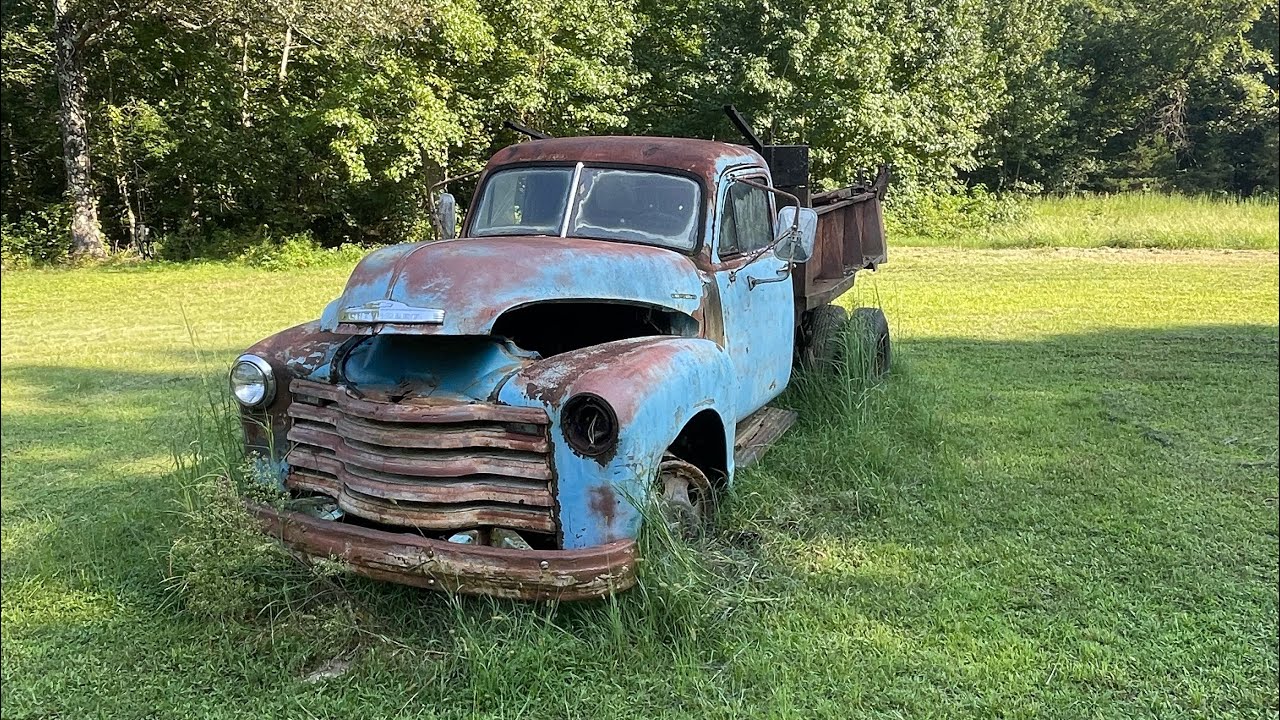 Будет ли он работать после 43 лет? Самосвал Chevrolet 1952 года.