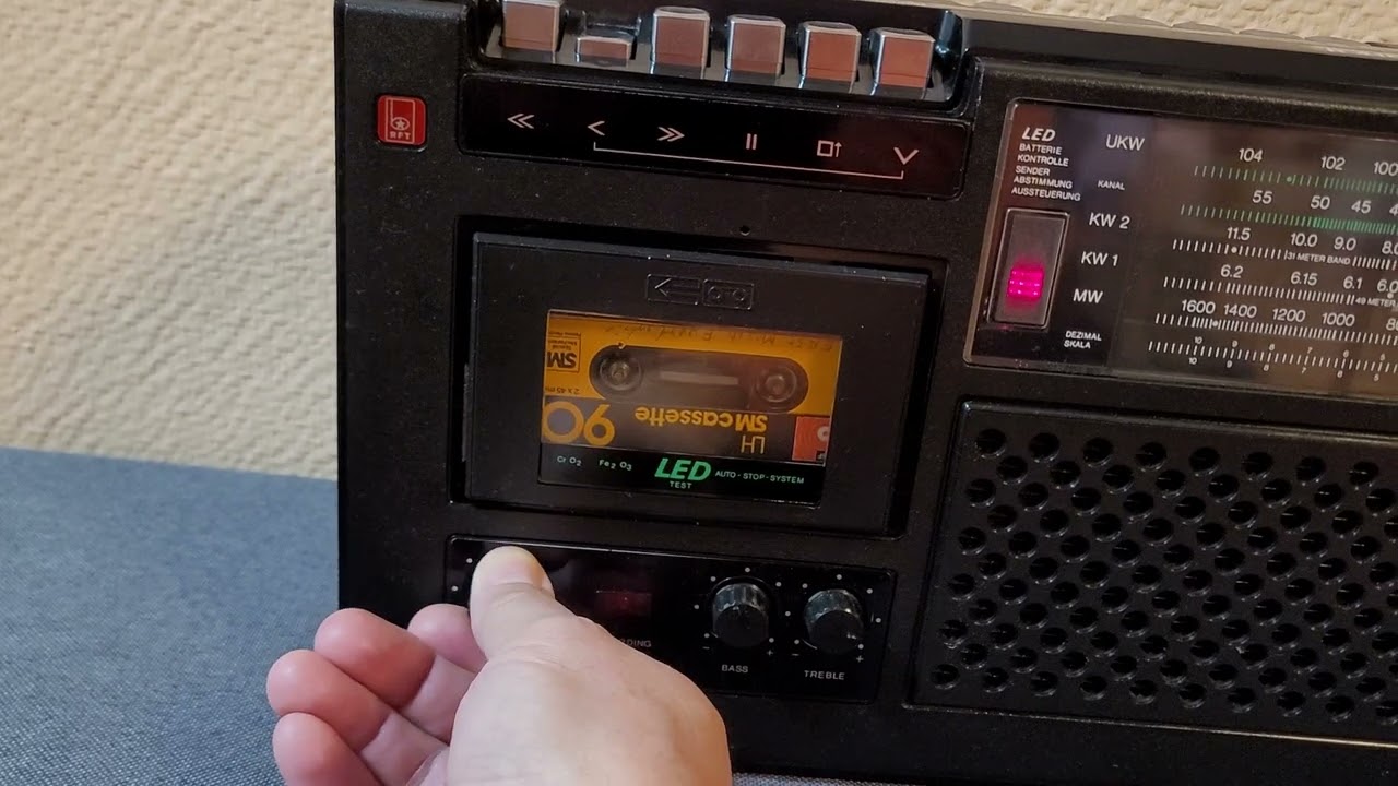 R4100