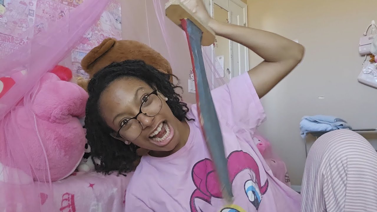 Painting A Sword| Weekend vlog (Arts and Crafts, Gem Show)