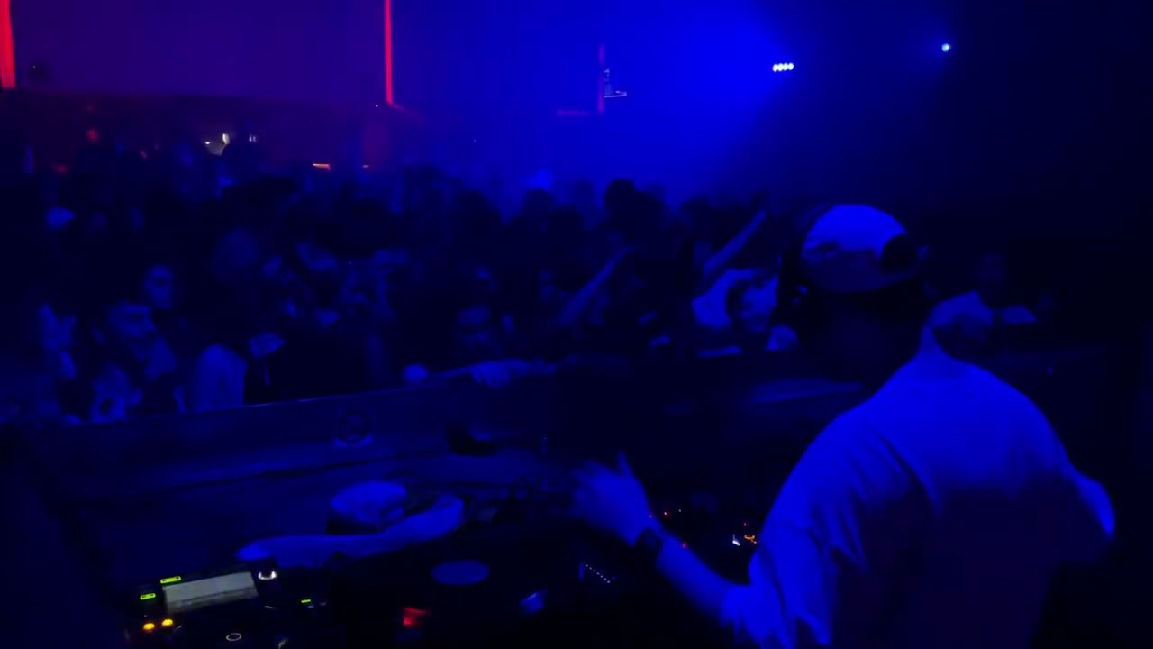 Julian Muller📍Fuse Brussels - Listen Festival