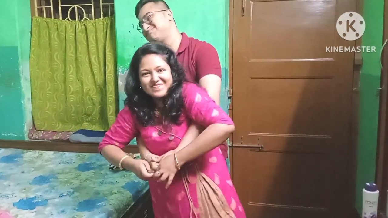 Bear🐻 hug challenge#funny #viral video#husband vs wife