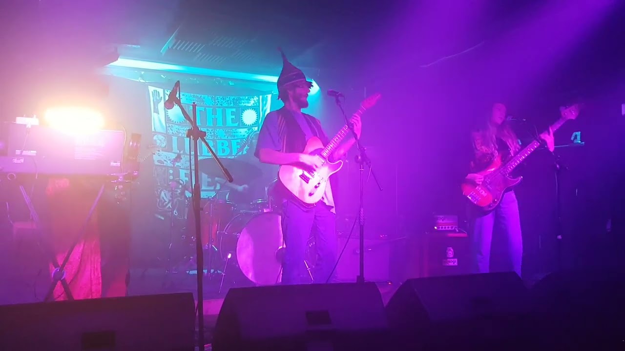 Dactyl Terra • Cheeseburger • live in Newcastle 13/12/23