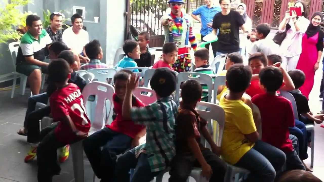 Adam 9th Birthday Party - Boys Musical Chair