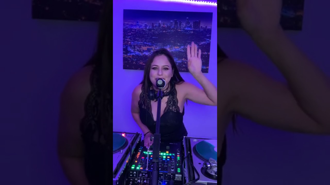MAY 29TH 2020 ROYELLE LIVE STREAM @house_parties_in_da_90s ON INSTAGRAM