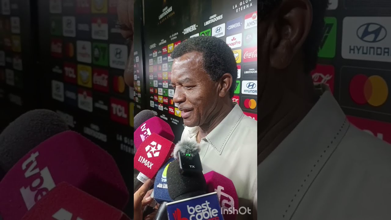 JC Uribe, Director Cristal: 