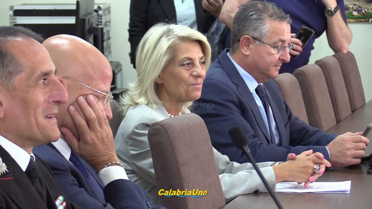 Prefettura di Crotone firmato il Protocollo della Legalità sulla SS106 Crotone Catanzaro