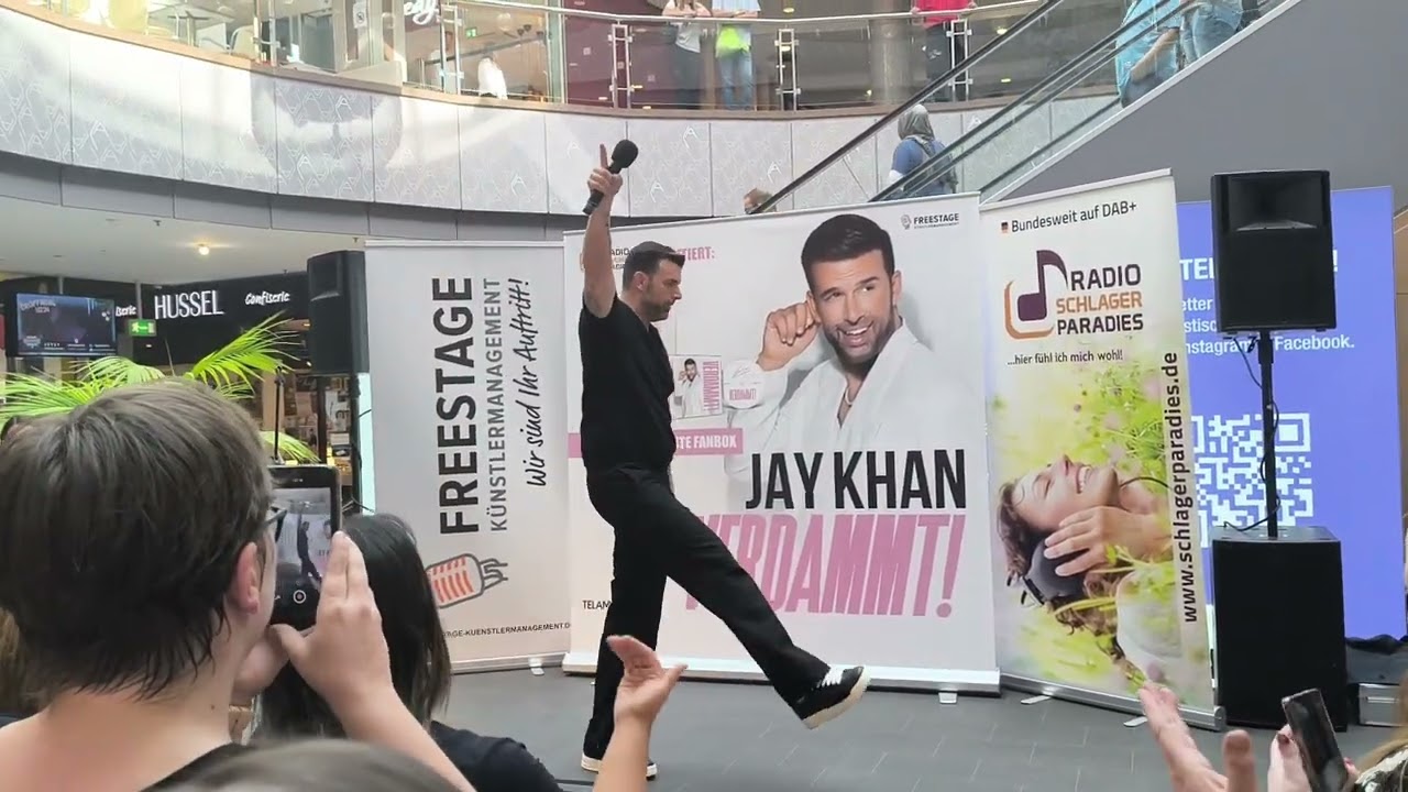 Jay Khan Live  im Alleecenter in Hamm. Dieser Kuss