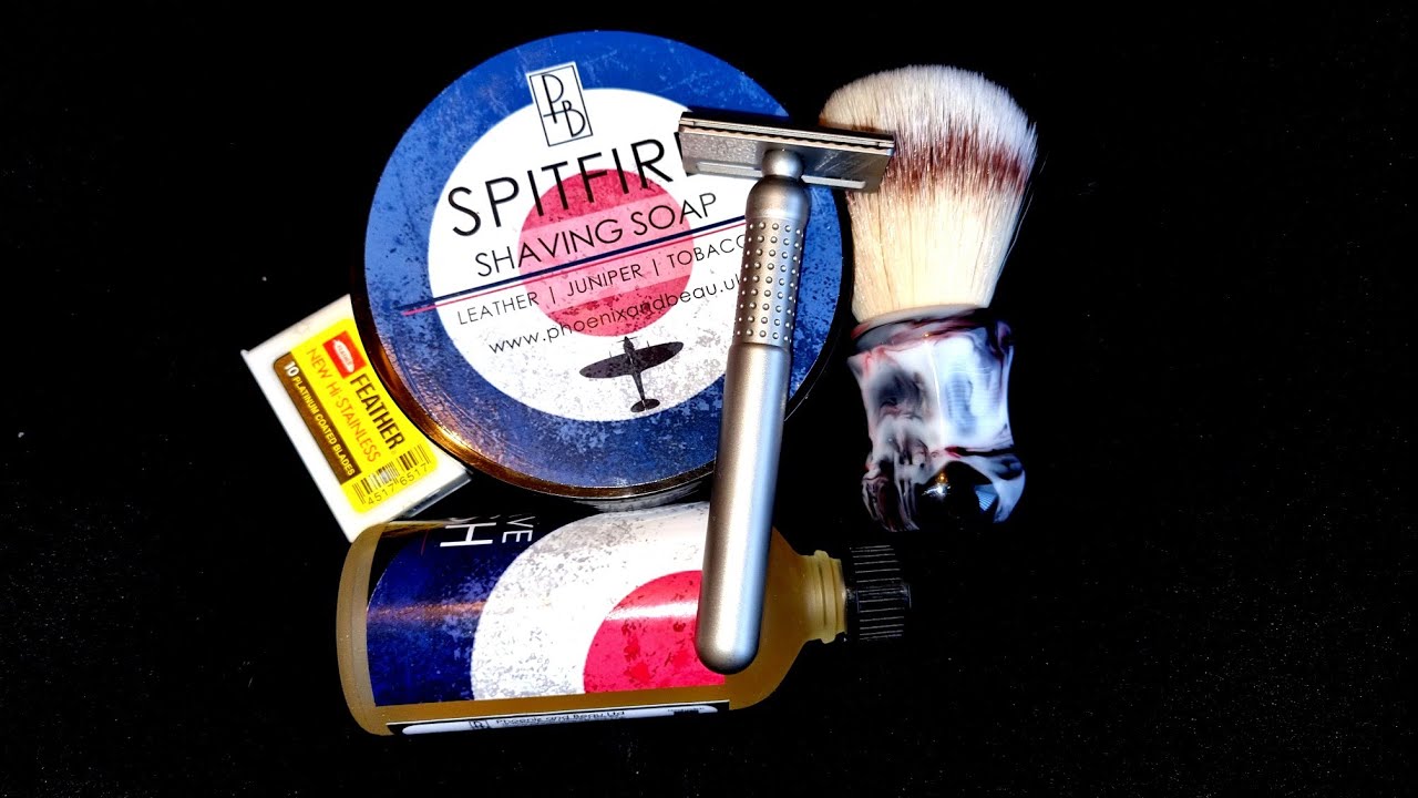Безопасная бритва Масамунэ Нодати. Мыло и спрей Pheonix & Beau Spitfire. Лезвие Feather.