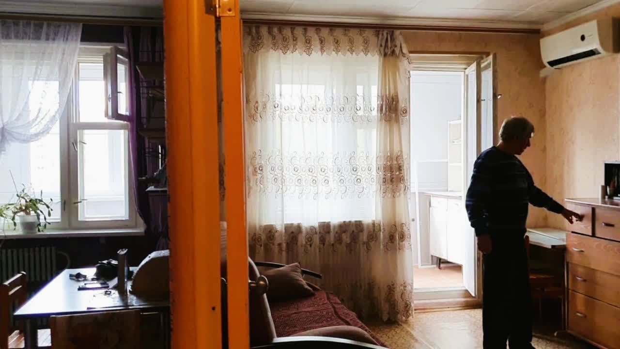 Навестили заброшенную квартиру и решили зимовать здесь, на Черемшане в Димитровграде