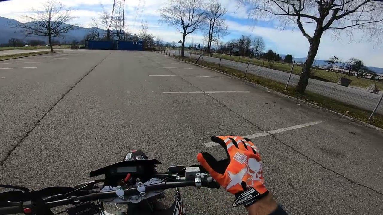 Wheelie Tutorial 50 ccm / Austrian Motovloggers
