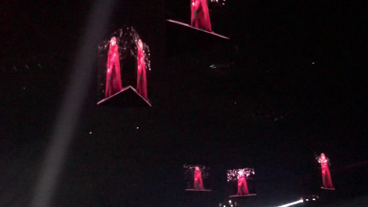 Mylène Farmer / l’ horloge / - Paris La Défense Arena - 12 juin 2019