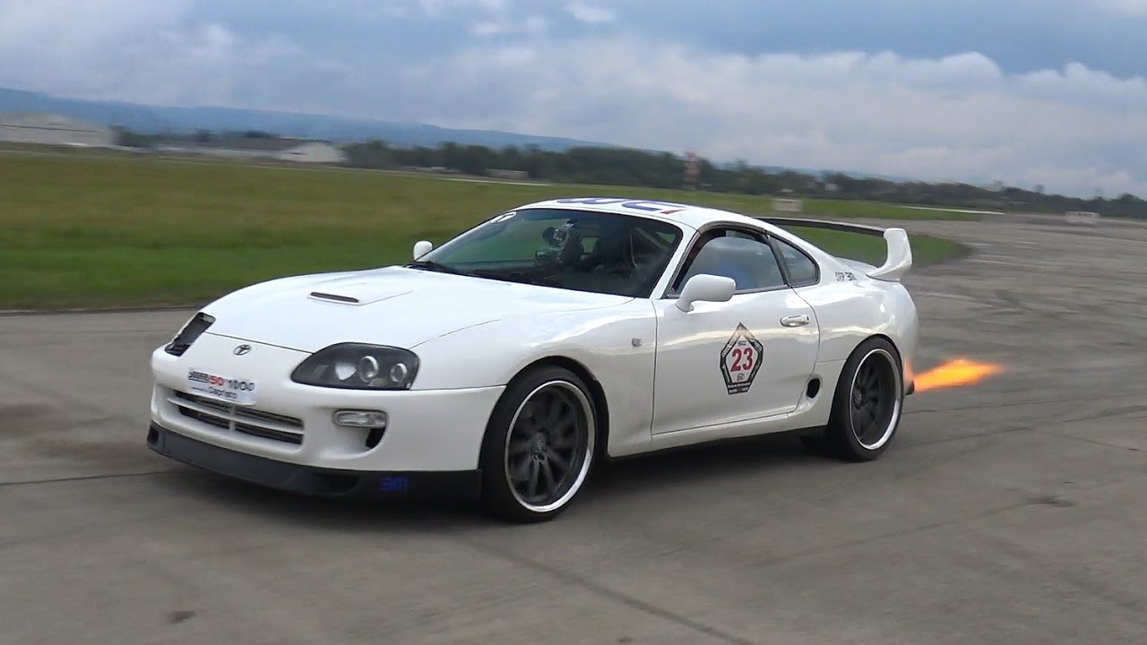 1030HP TOYOTA SUPRA TWIN TURBO 2JZ - BRUTAL SOUND + DRAG RACES!